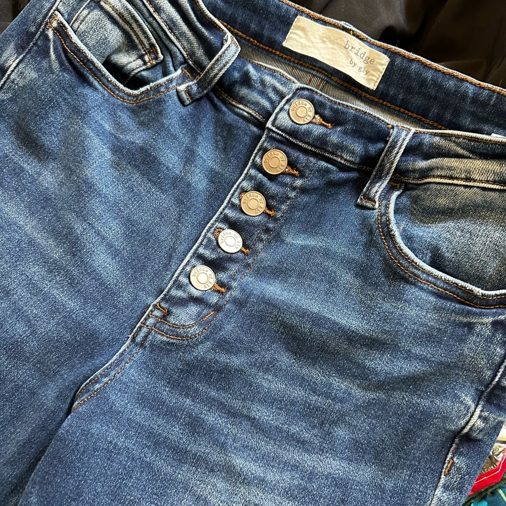 Buckle Women's Jeans bridge by Gly NWOT